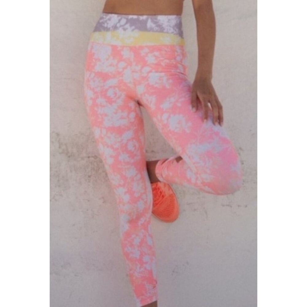 Free People Movement Wave Rider Yoga Pilates Leggings XS Peach Horizon Combo